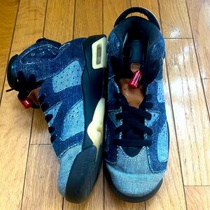 Air Jordan denim sneakers
Size US 6.5 UK 6 EUR 39